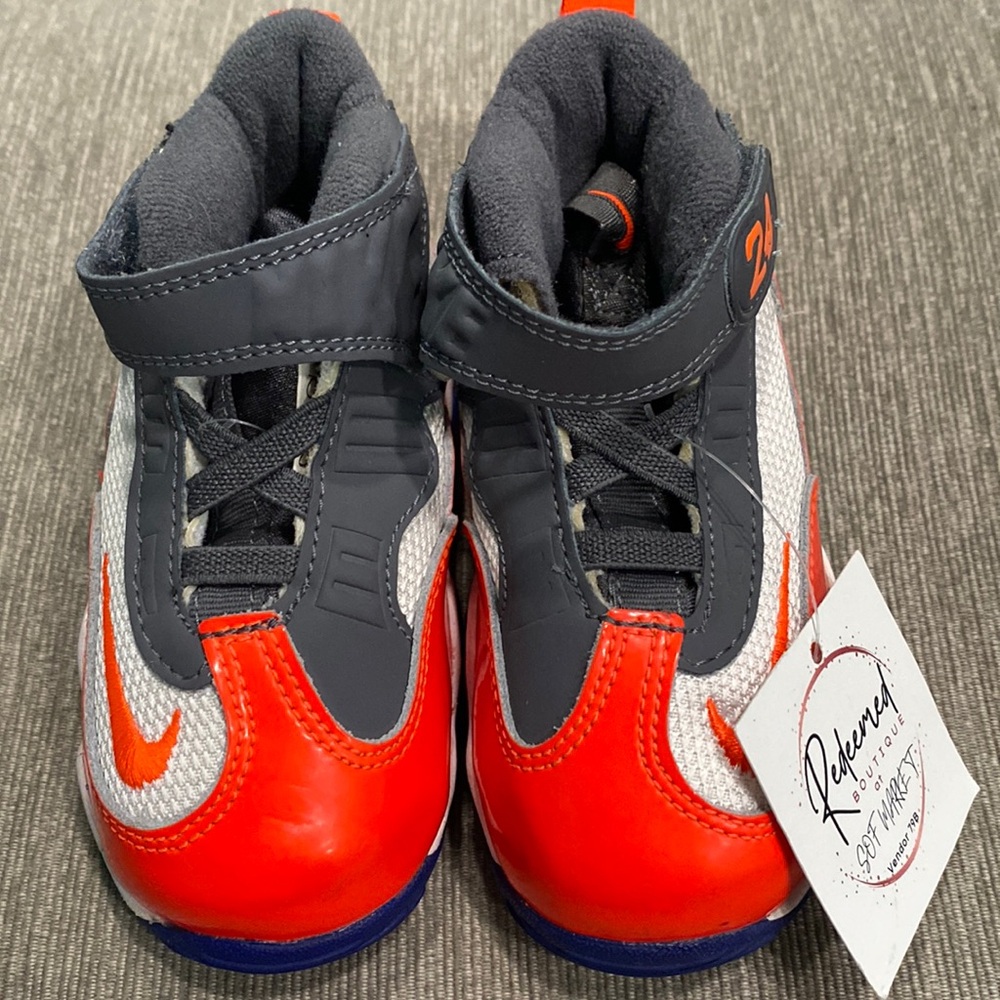 Kids Nike Retro Bo Jackson Sneakers Size 6!